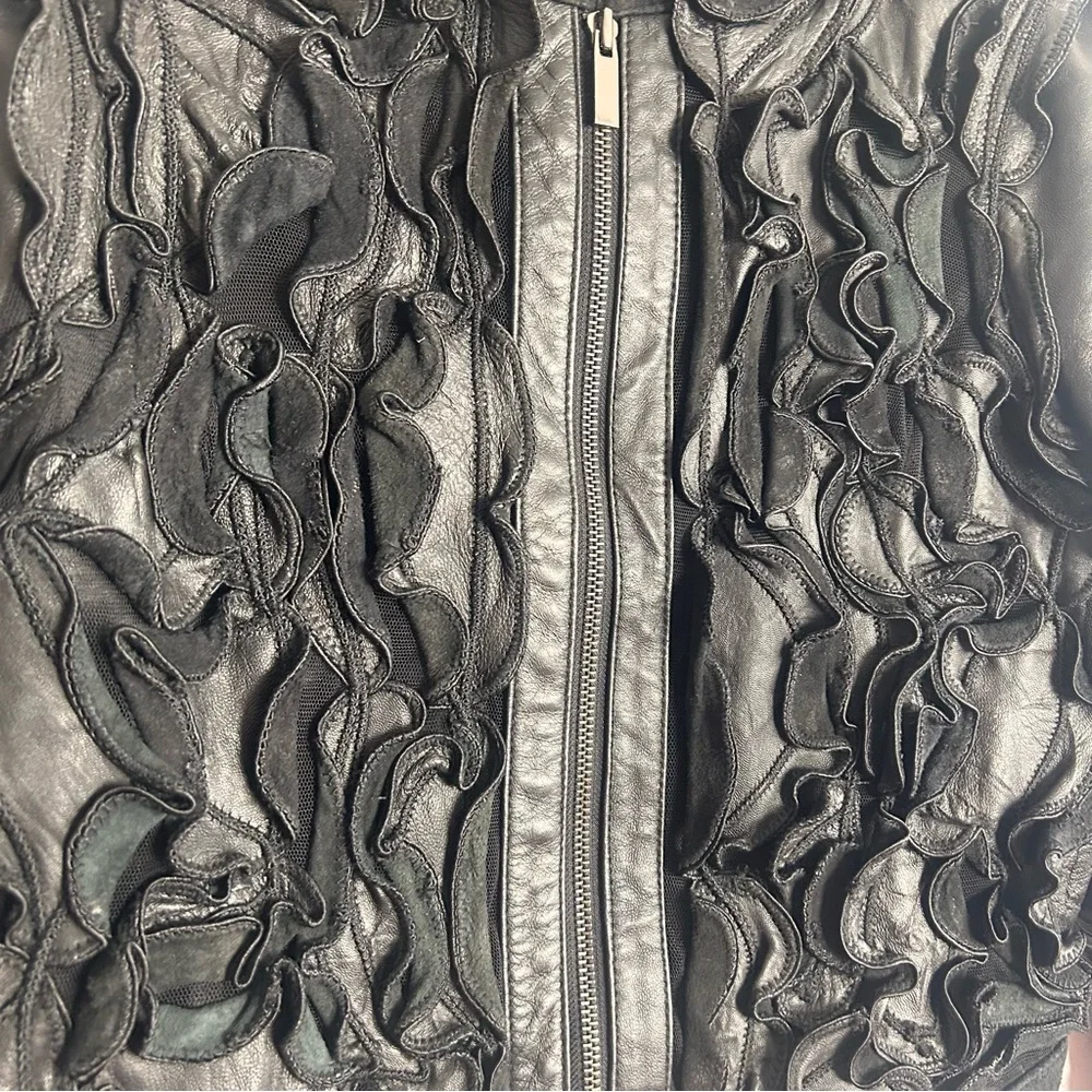 🌟 BEBE Black Leather & Suede Ruffle Moto Jacket 🌟 - Picture 6 of 9